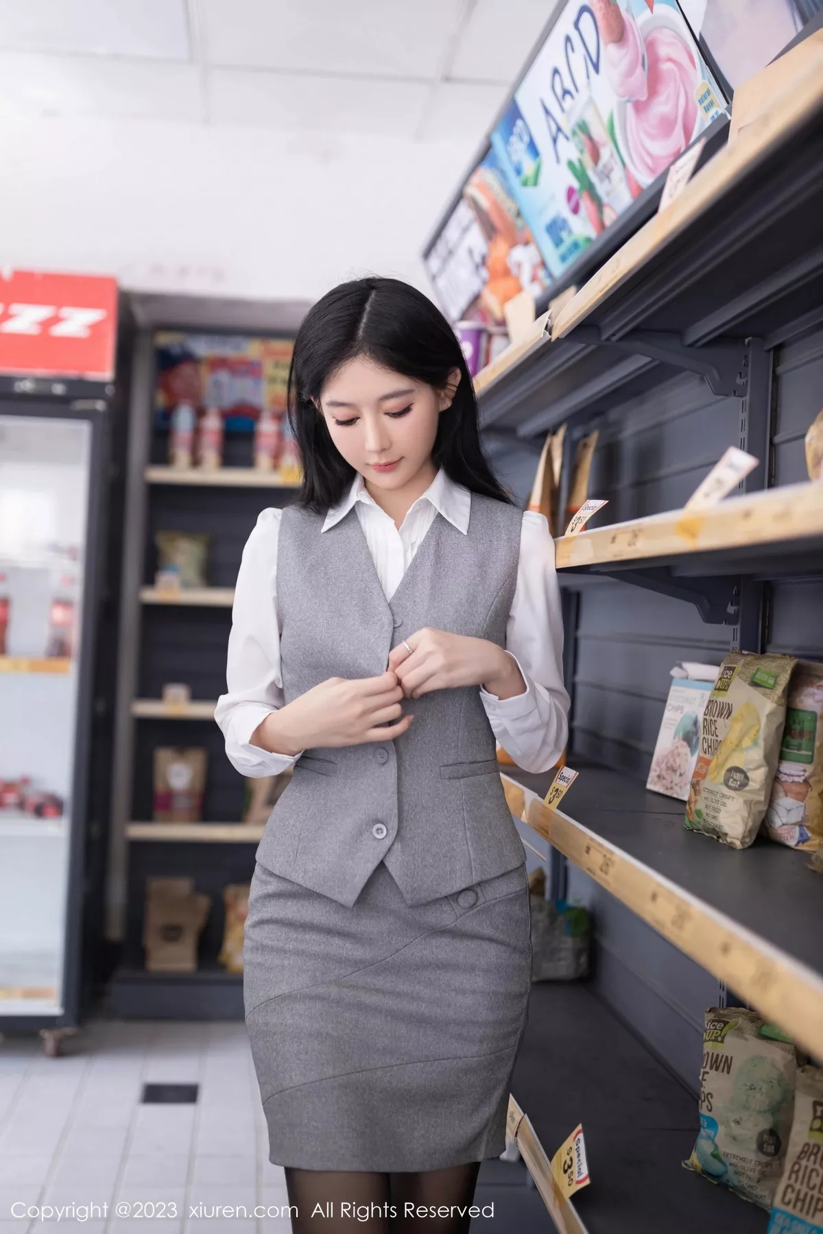 [XiuRen秀人网]第7684期幼幼写真-秀人资源网